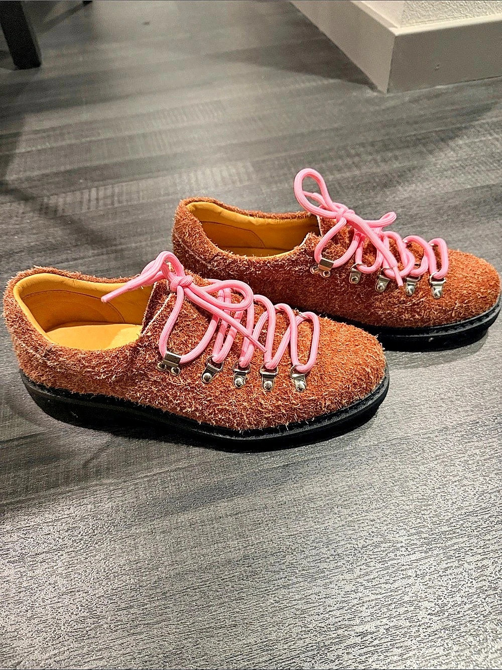 Paper Straight Summit Derby’s